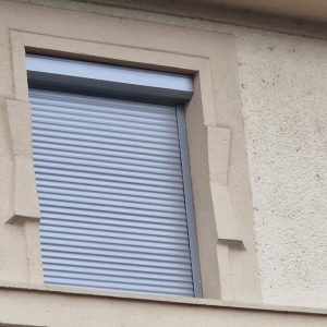 Předokenní rolety (30)