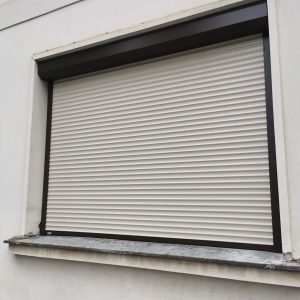 Předokenní rolety (32)