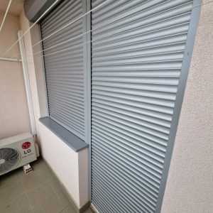 Předokenní rolety (4)